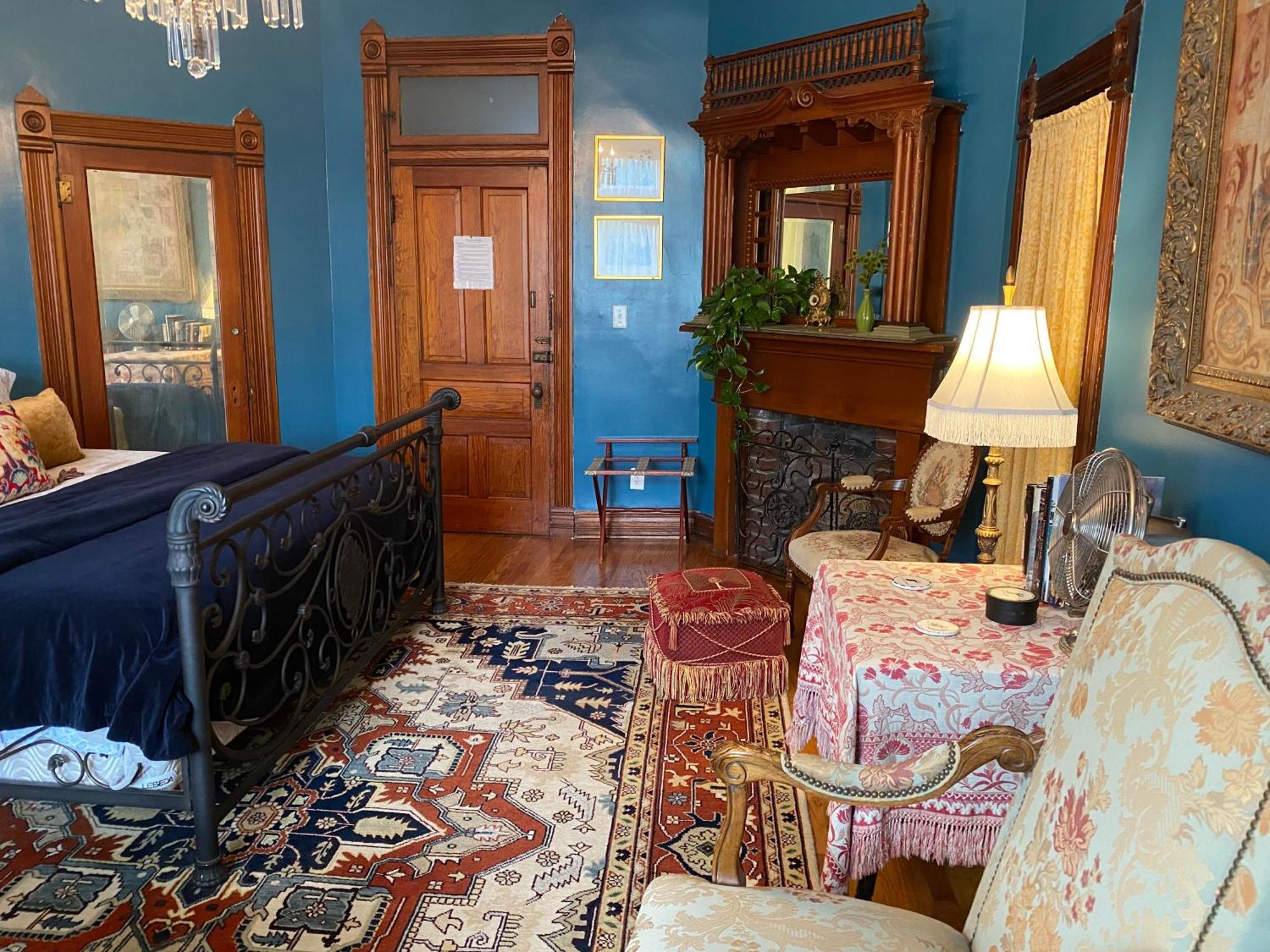 Vineyard Mansion B&B Saint Joseph Exterior photo